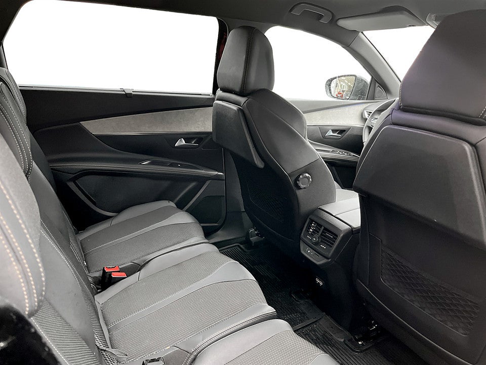 Bild på Peugeot 5008 GT 1.2 PT 130hk Aut 7-SITS B-KAMERA CARPLAY