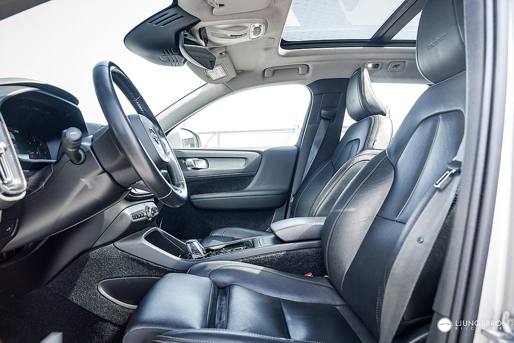 Volvo XC40 D4 AWD Inscription / Drag / Värmare / Pano / Skinn
