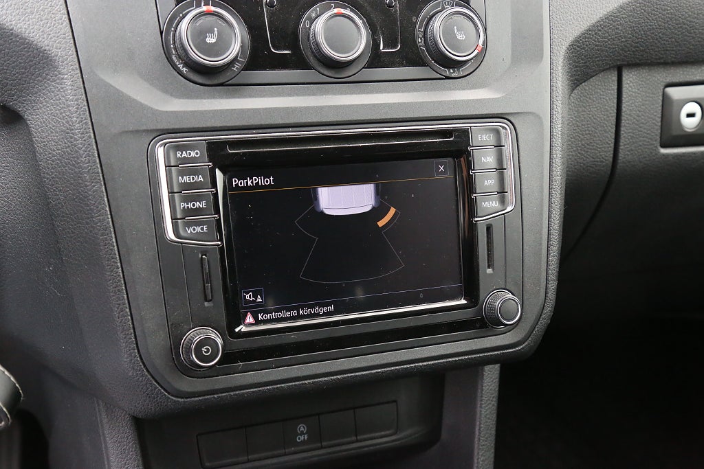 Volkswagen Caddy Combi 1,0 TSI 102hk LIFE 5-sits Navi CarPlay Dragkrok 2018