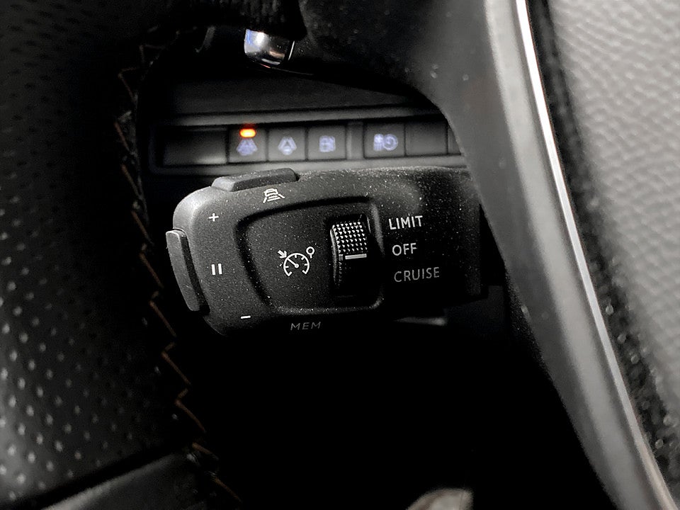 Bild på Peugeot 3008 GT Hybrid4 PHEV 300hk Aut 4WD B-KAMERA CARPLAY