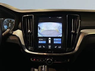 Volvo V60 T6 AWD Inscription Pvärm Pano GPS H/K CarPlay HuD SoV – bild 11