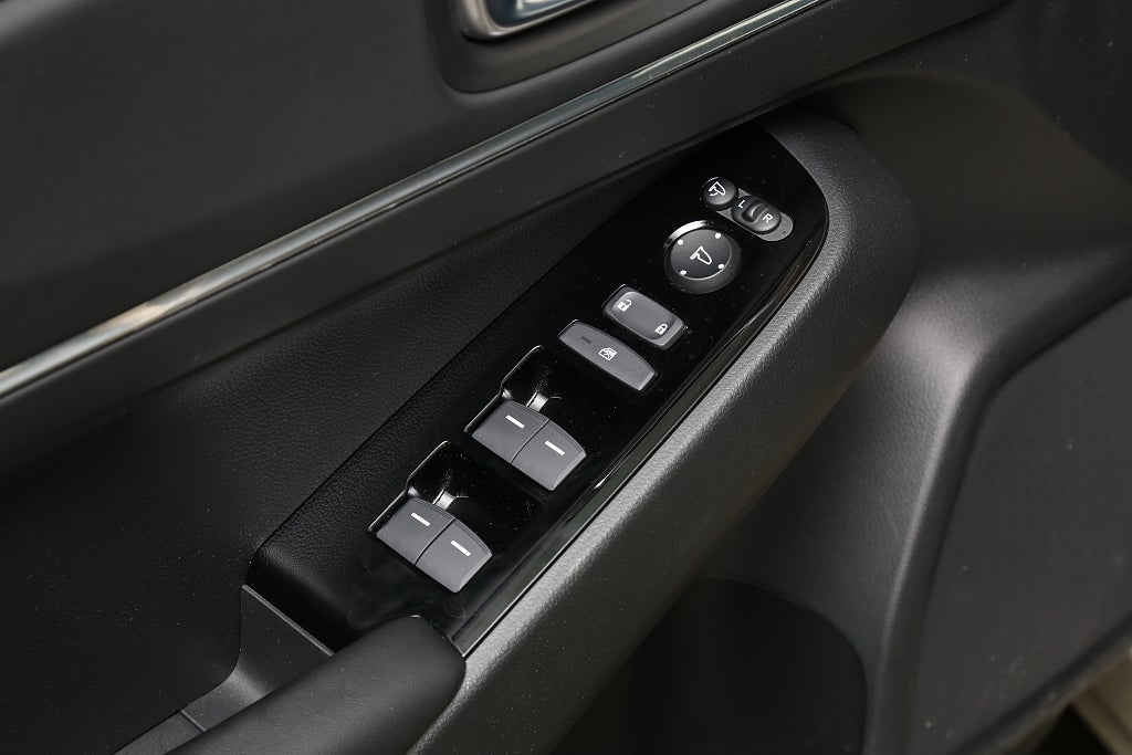 Honda HR-V e:HEV 1,5 i-MMD e-CVT Advance 131hk Aut Serviceavtal