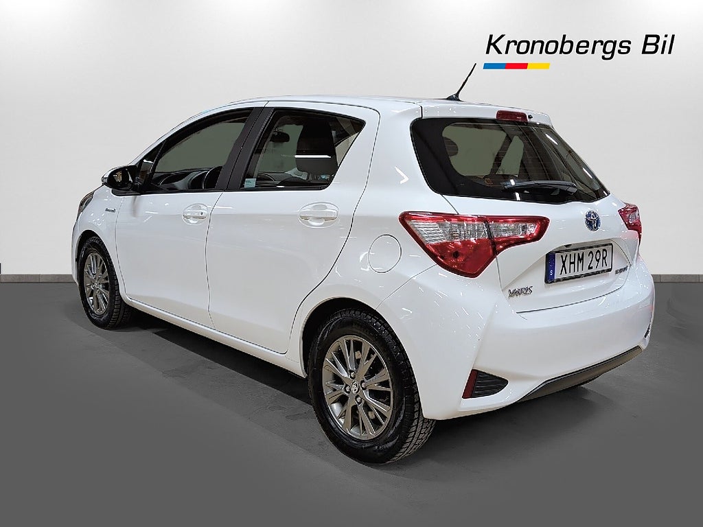 Toyota Yaris Hybrid Active 101 hk Automat  – bild 6