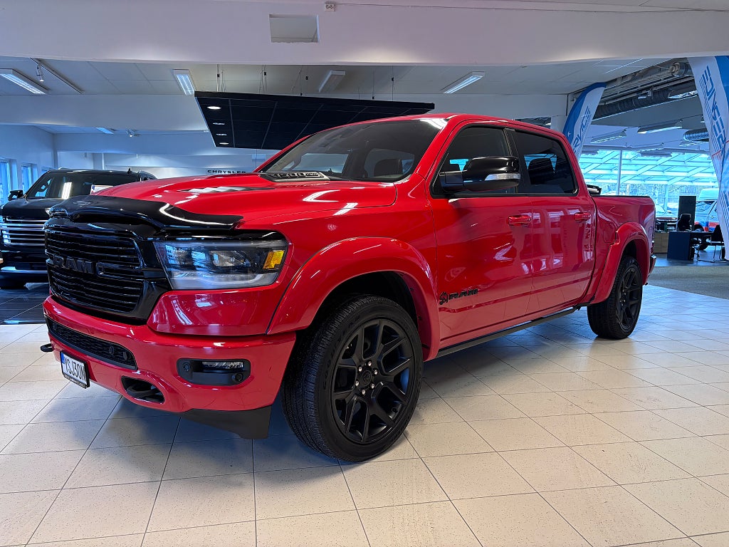 RAM 1500 1500 Laramie Night Edition HEMI CrewCab 4WD