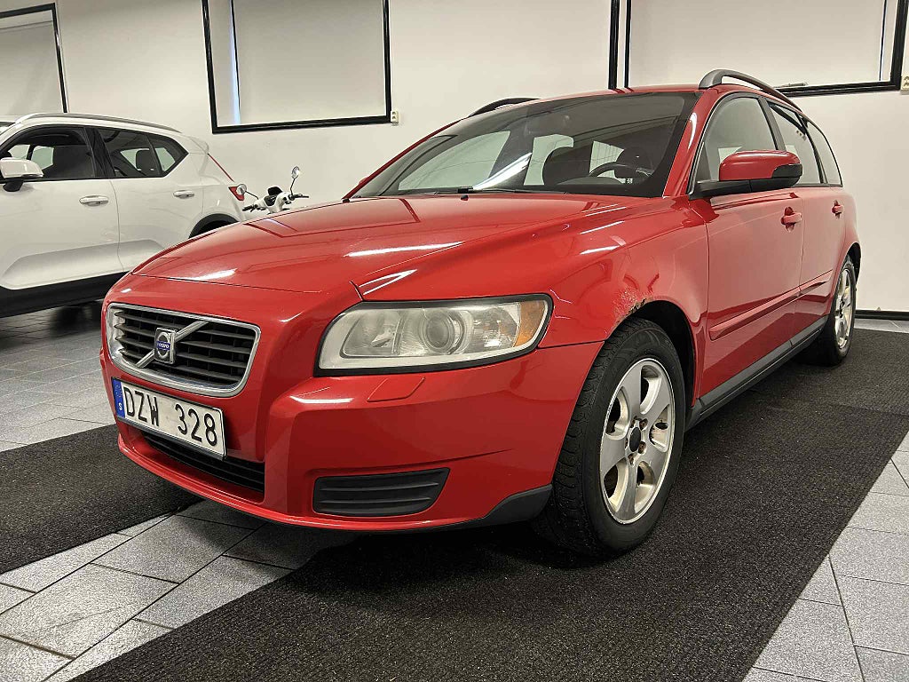 Volvo V50 2.0 D 136 hk Kinetic Euro 4 Gör det själv