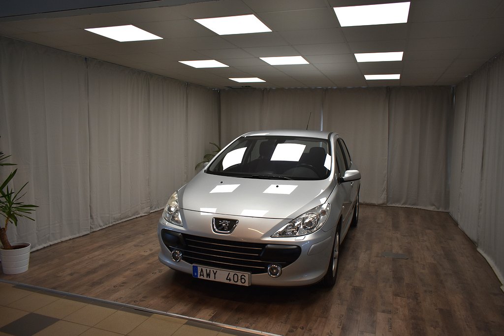 Peugeot 307 1.6 HDi (109hk) Ny Besiktad *13277 mil *