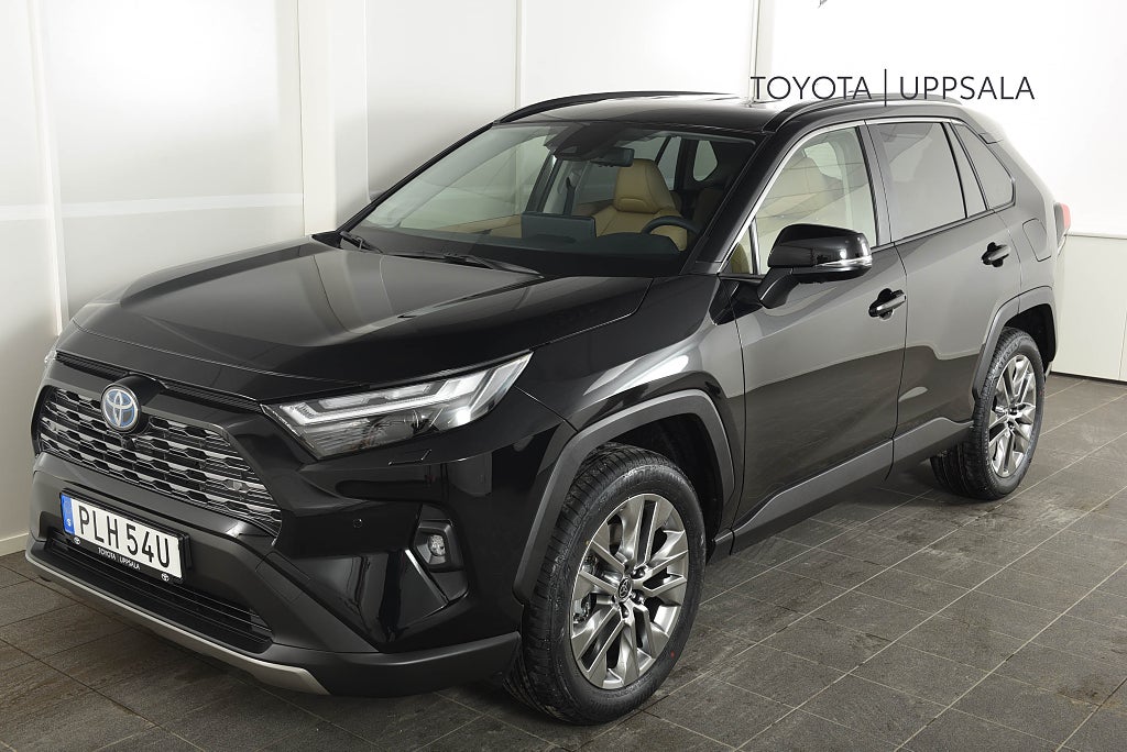 Toyota RAV4 Executive inkl. Vinterhjul, Drag, Led-ramp m.m.