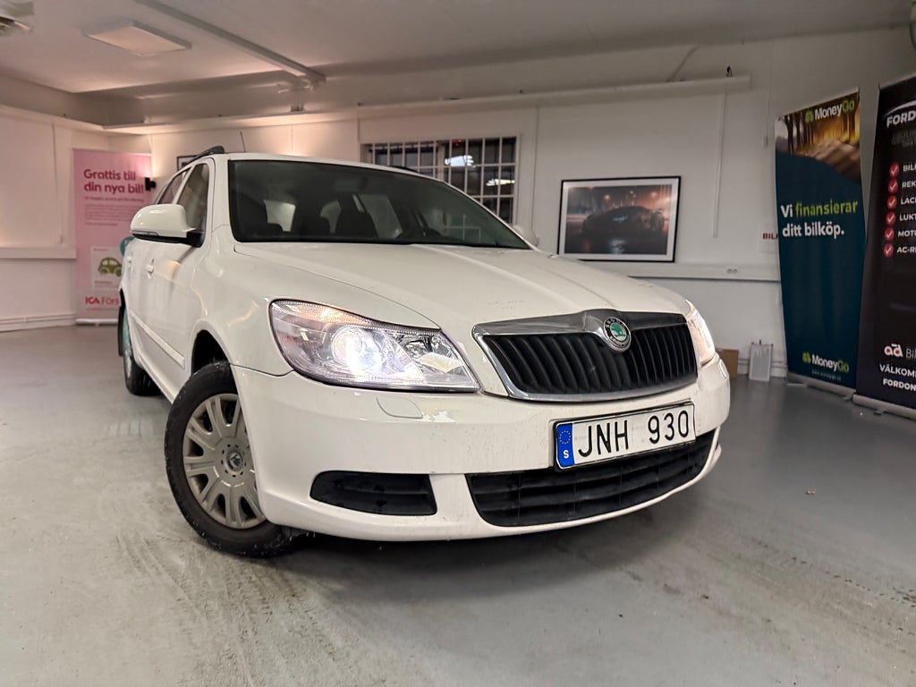 Skoda Octavia Kombi 1.6 MPI Multifuel Ambiente ** Ny Bess **