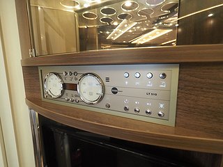 Husbil-integrerad BURSTNER Elegance i895 28 av 29