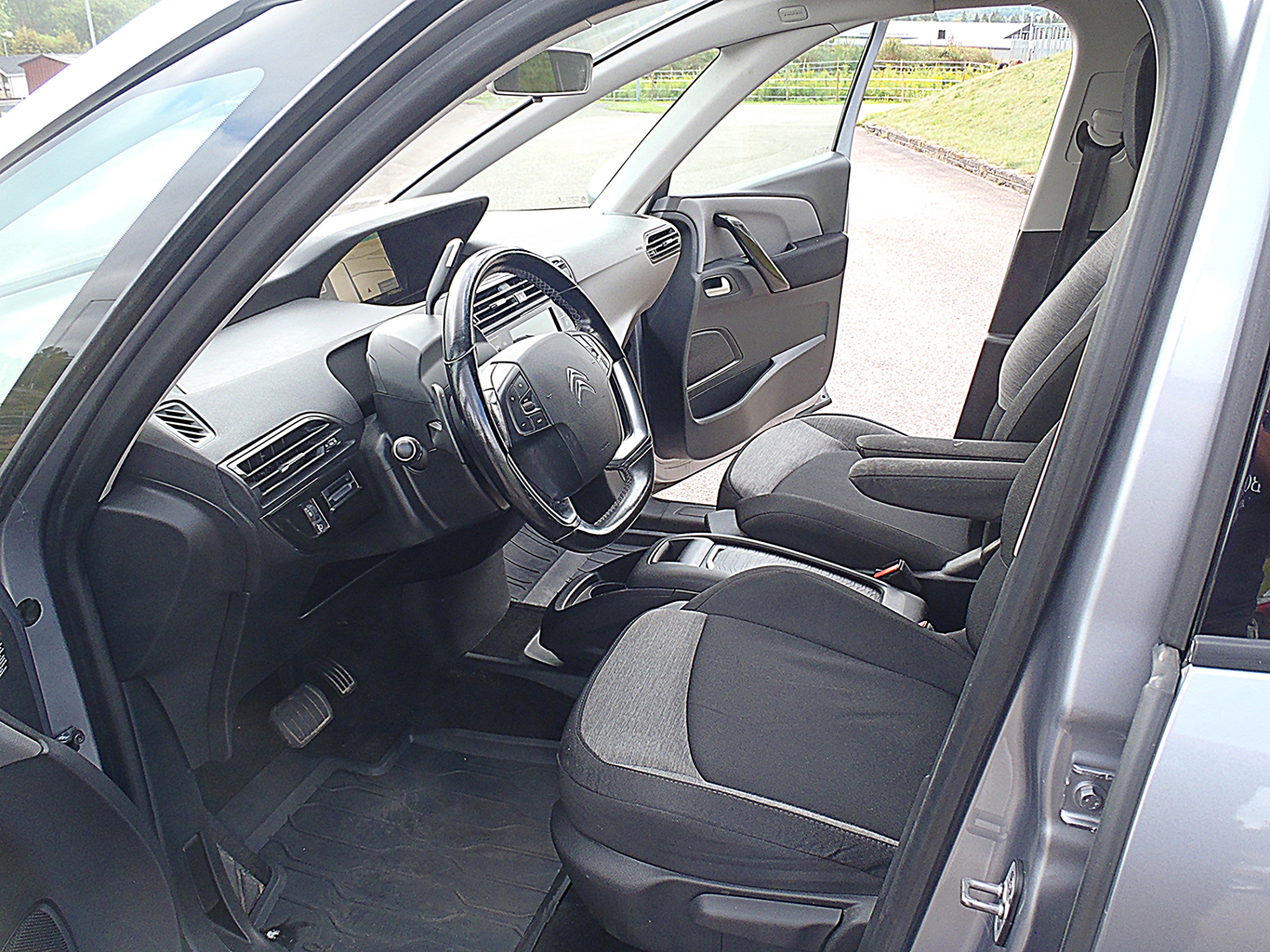 Citroen Grand C4 Picasso 2017, photo 5/10