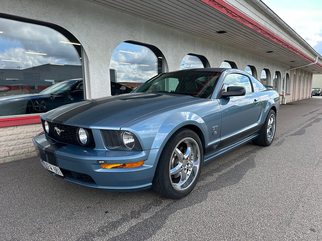Ford Mustang GT V8 Aut Fastback 19 tum Crome
