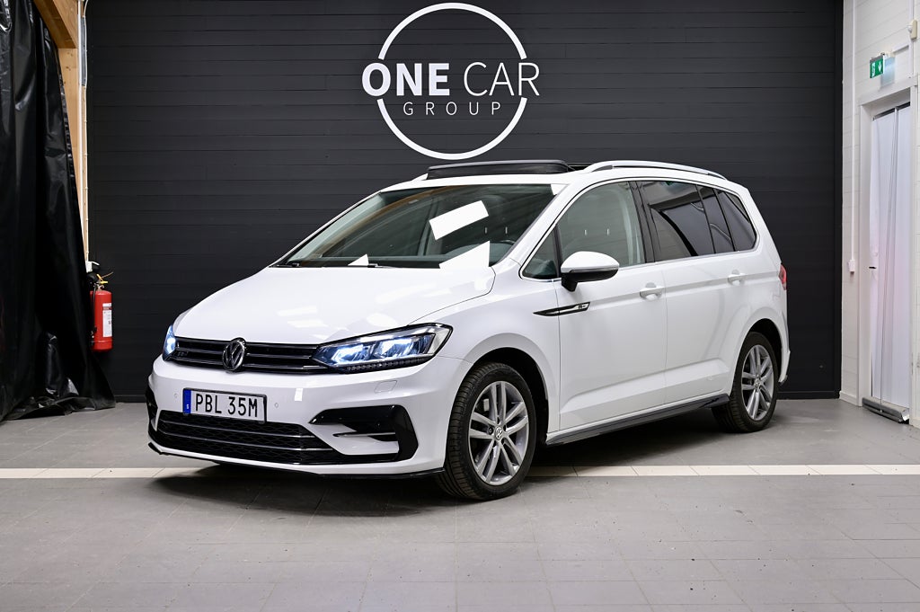 Volkswagen Touran 1.5 TSI R Line 7-sits MOMS Pano Drag Adaptiv