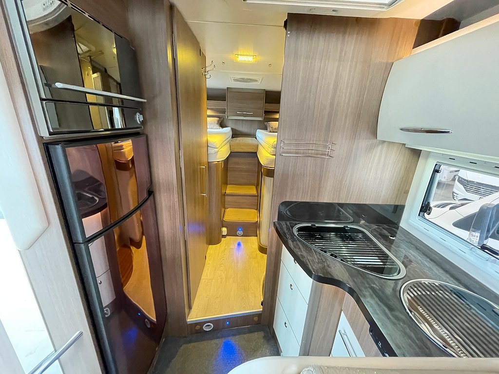 Chausson Welcome 99 / Taksäng / Solcell / Ugn / Kamera / DB - Chausson