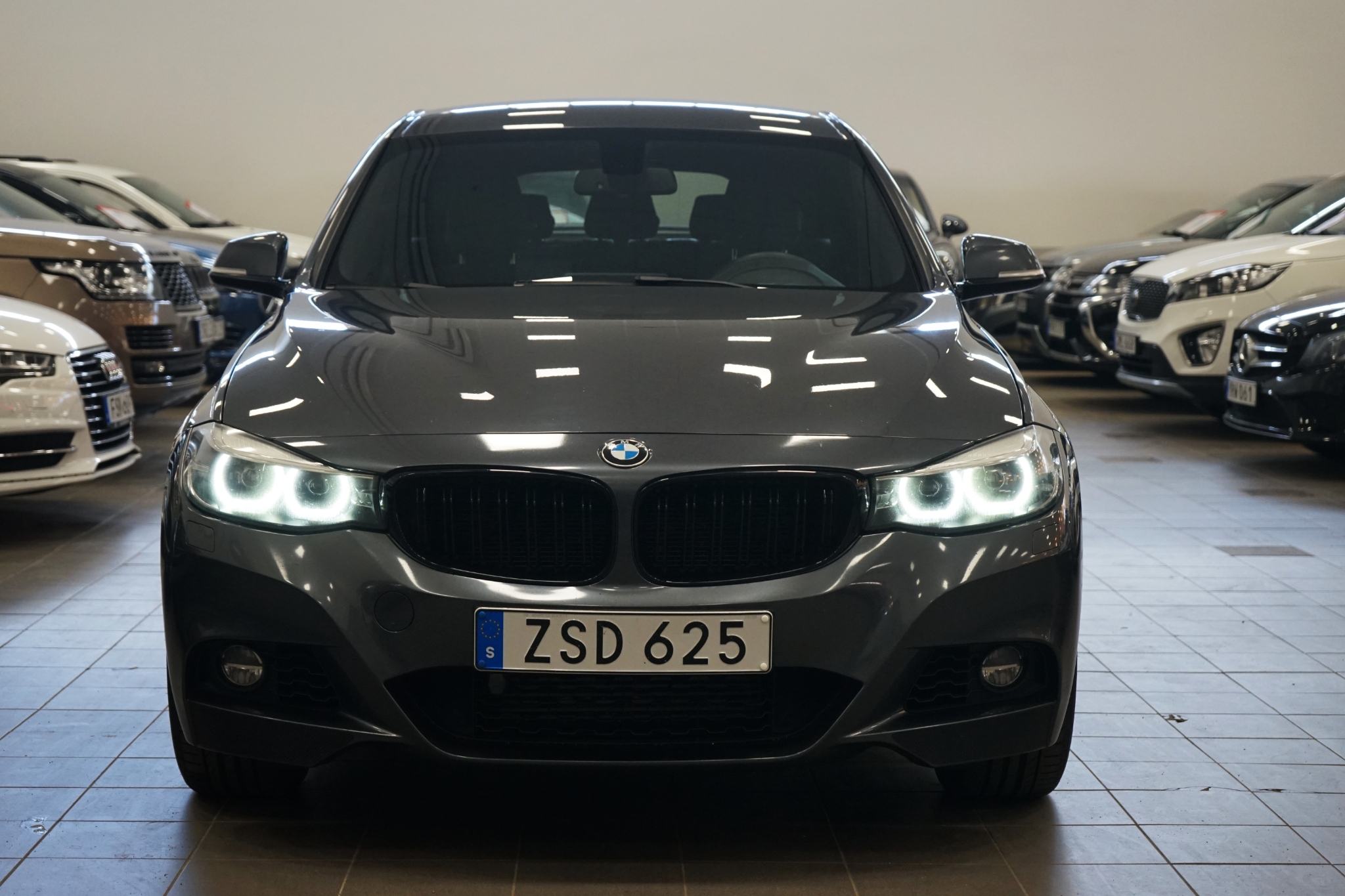 BMW 320 2018, bild 3/52