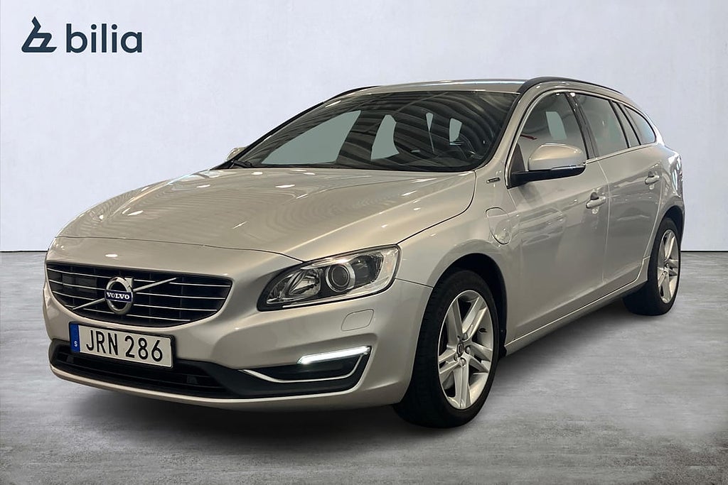 Volvo V60 D5 AWD Twin Engine Classic Momentum Keyless Ent...