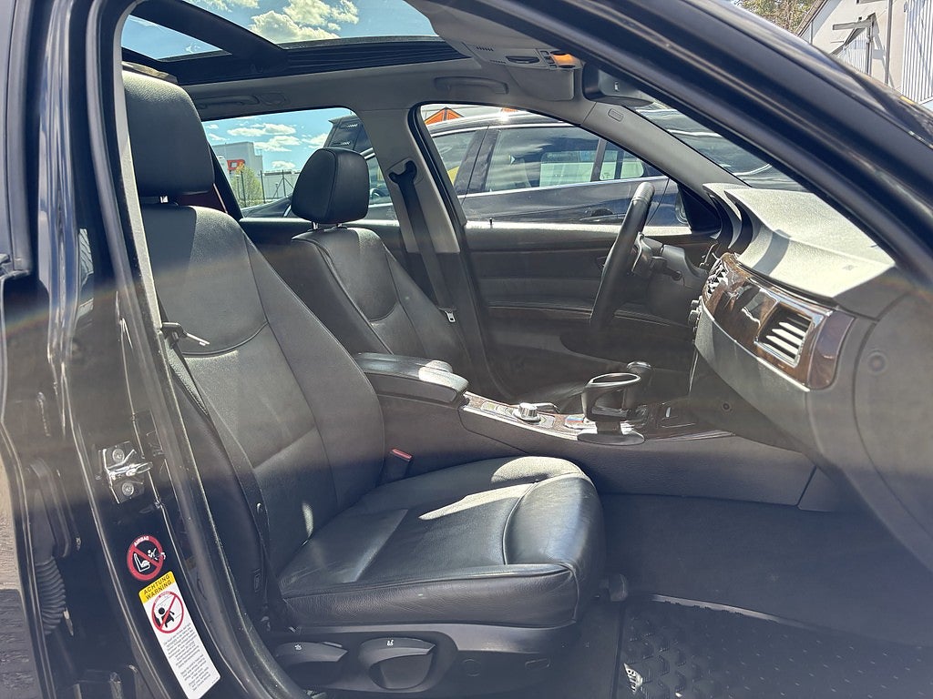 BMW 320D Touring Panorama Ny bes
