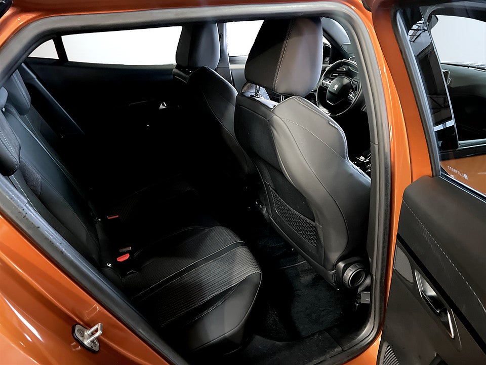 Bild på Peugeot E-2008 GT 50kWh 136hk Aut - B-KAMERA, CARPLAY