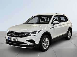 Volkswagen Tiguan 2.0 TDI 4M Elegance MOMS/Kamera/Drag/S&VDäck/D-värmare – bild 16