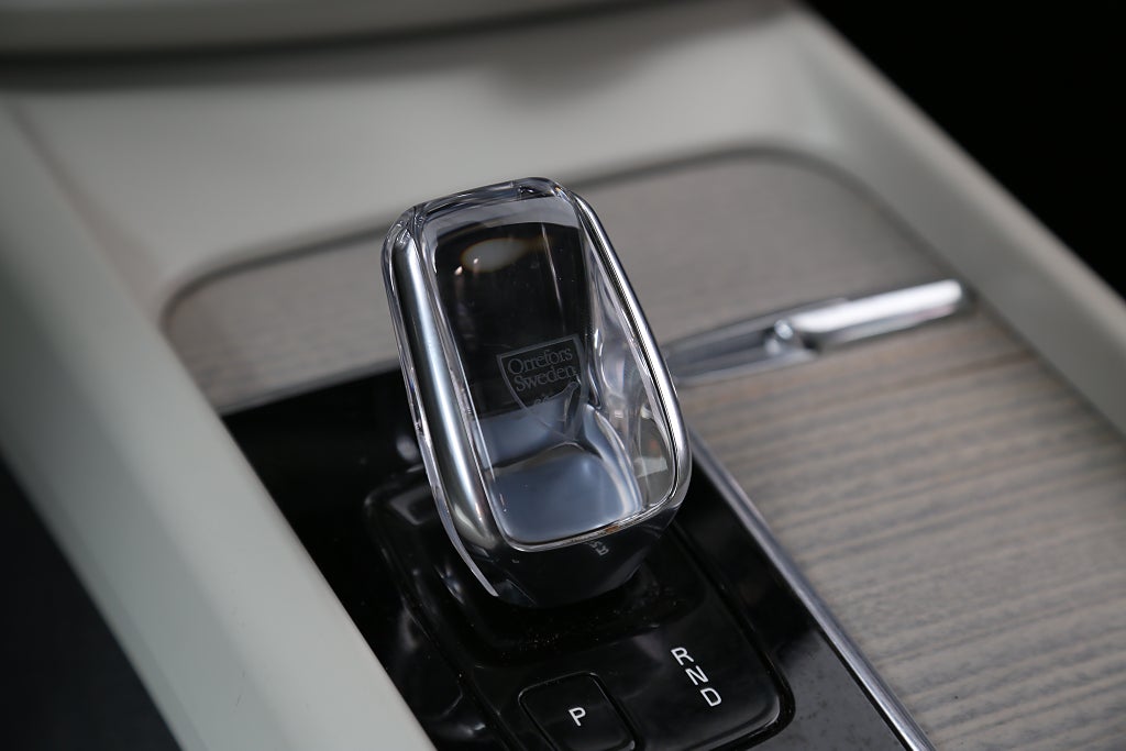 Volvo XC60 Recharge T6 Inscription AWD Pano Skinn Orrefors Drag