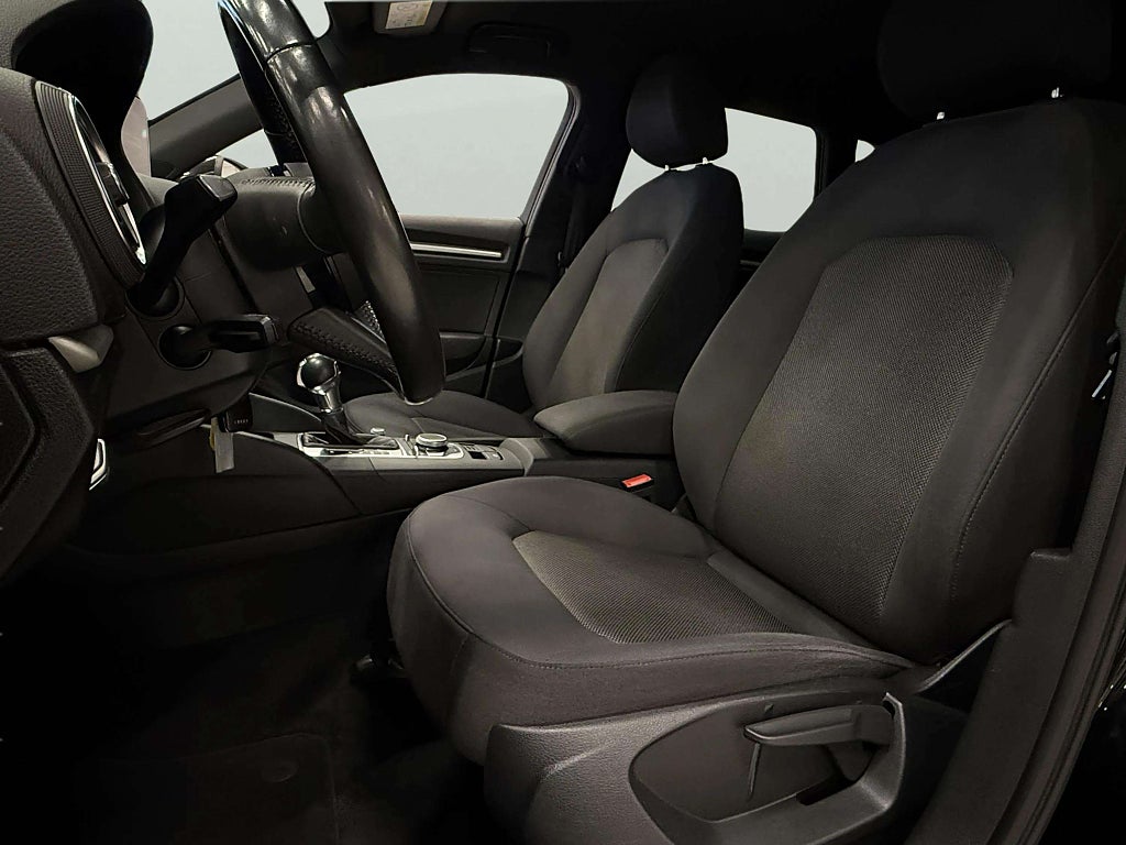 Audi A3 Sportback 1.0 TFSI S Tronic Comfort 1 Ägare - miniatyr 10