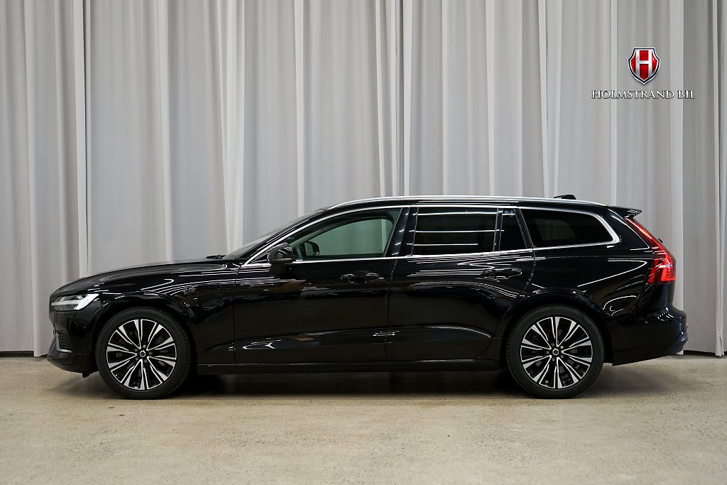 Volvo V60 Recharge T6 AWD Core Drag P-värme Kamera Carplay MOMS
