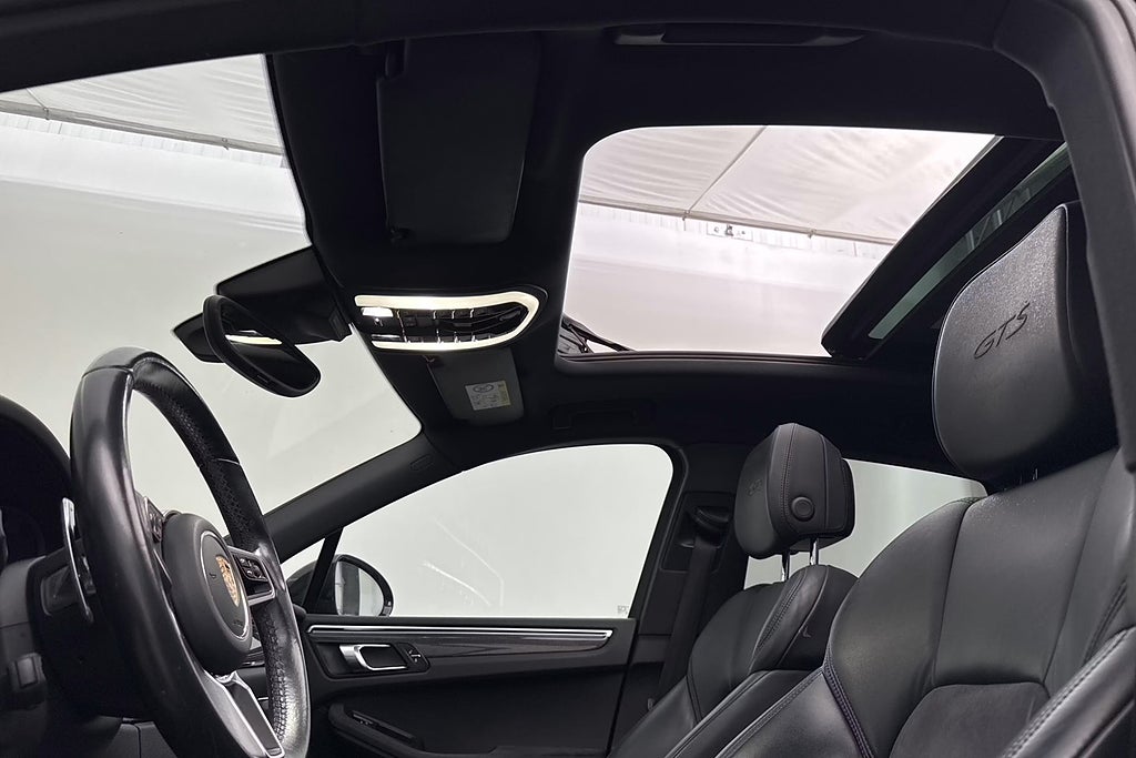 Porsche Macan GTS PDK Värmare Sportavgas Drag Bose Kamera Pano miniatyr 13