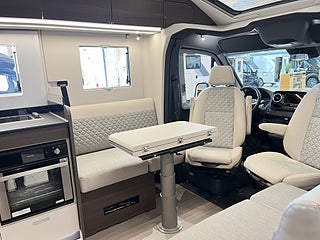 Husbil-halvintegrerad Adria CORAL SUPREME MB 670 DC 9 av 23