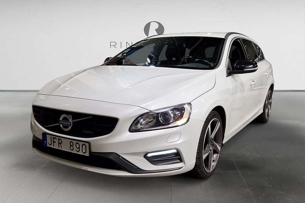 Volvo V60 T5 245 HK AUT R-DESIGN P-VÄRM BLIS KAMREM BYTT 18"