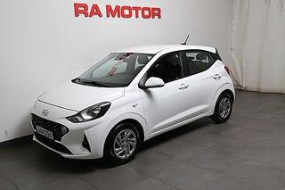 Halvkombi Hyundai i10 1 av 23