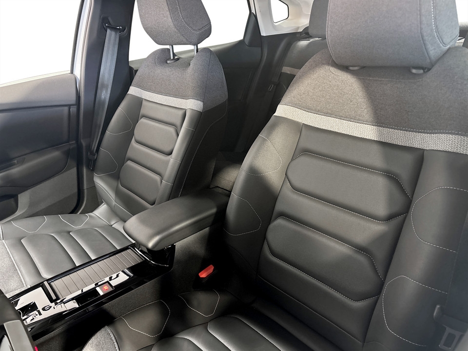Citroen C4 Shine 1.2 PT 130hk Aut 2023, bild 5/10