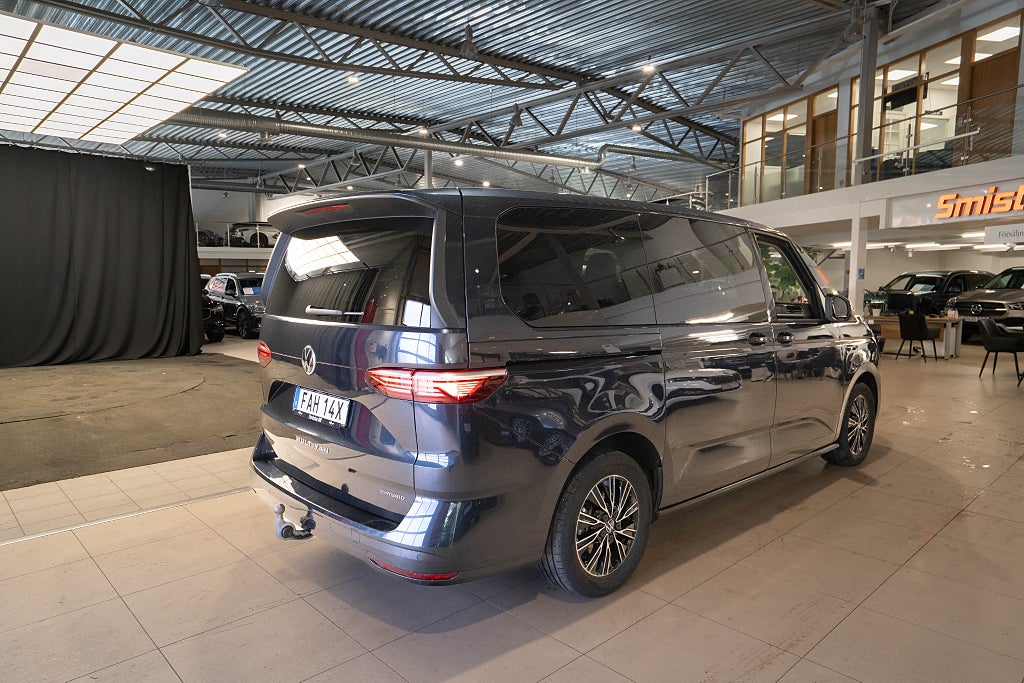 Volkswagen Multivan eHybrid 7-sits LÅNG EL-DÖRRAR H/K DRAG B-VÄRM MOMS