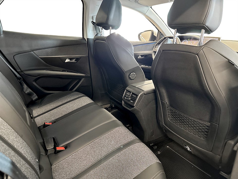 Bild på Peugeot 3008 Allure 1.2 PT 130hk Aut P-SENSORER