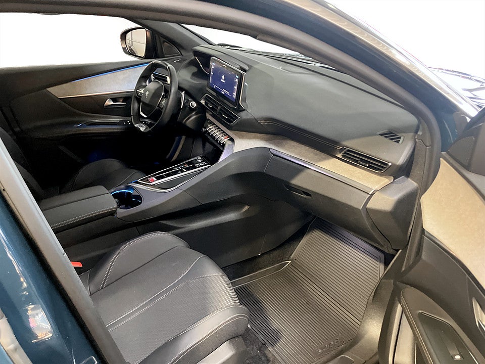 Bild på Peugeot 3008 GT 1.2 PT 130hk Aut B-KAMERA CARPLAY