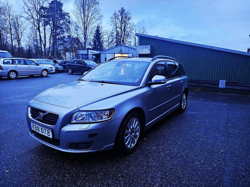 Volvo V50 1.6 D Momentum Ny kamrem & Ny servad & Drag 