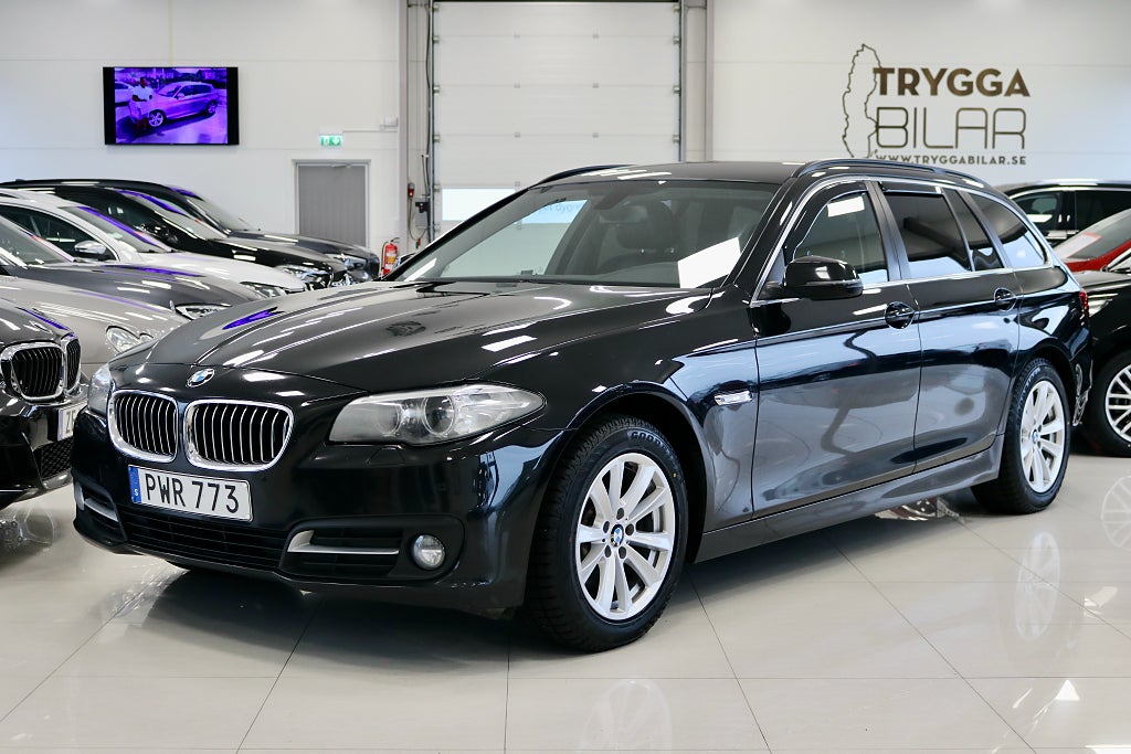 BMW 520d xDrive Touring/GPS/Dragkrok/Läder/F-värm/LED/PDC/Stora skärmen