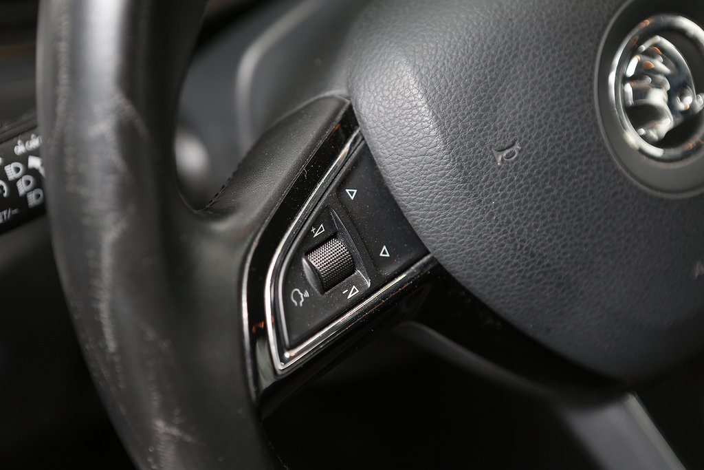 Skoda Fabia 1,2 TSI 90hk Style Combi Motorvärmare 2016