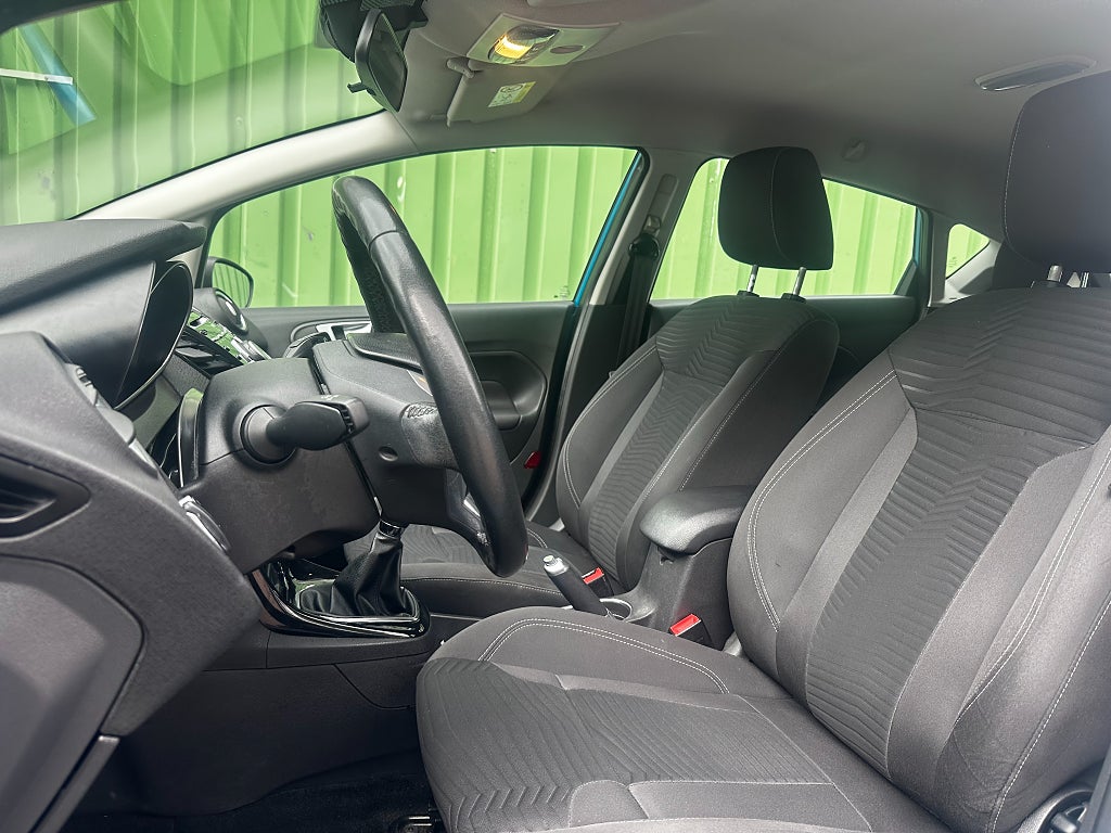 Ford Fiesta 5-dörrar 1.25 Titanium 12 MÅNADERS GARANTI