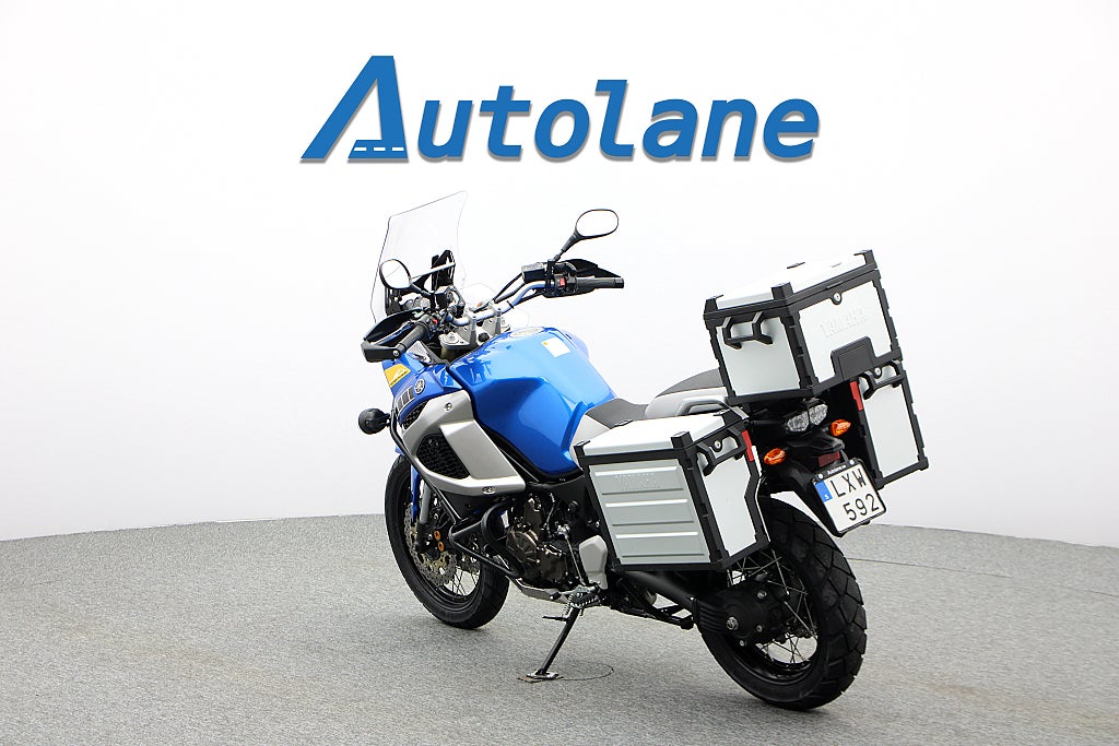 Yamaha XT1200Z Super Tenere *Nyservad Nya däck Endast 471 mil!