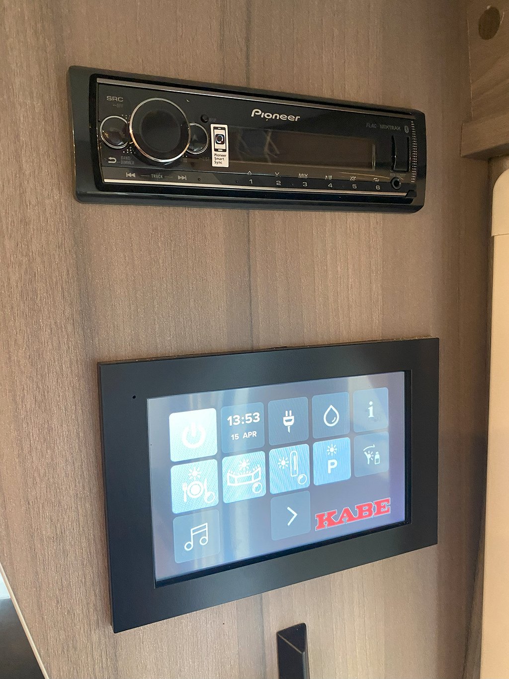 Kabe Estate 470 GLE / AC / Solcell / ALDE / Markis - Kabe
