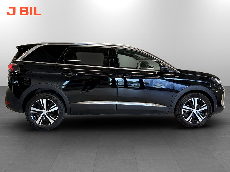 Bild på Peugeot 5008 GT 1.2 PT 130hk Aut 7-SITS B-KAMERA NAVI