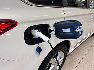 Mitsubishi Outlander PHEV 2.0 AWD 203hk Drag/Kamera/Rattvärm