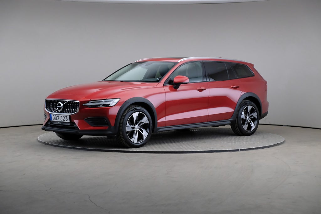 Volvo V60 Cross Country B4 AWD Advanced Edt VOC Drag Pano H/K Skinn