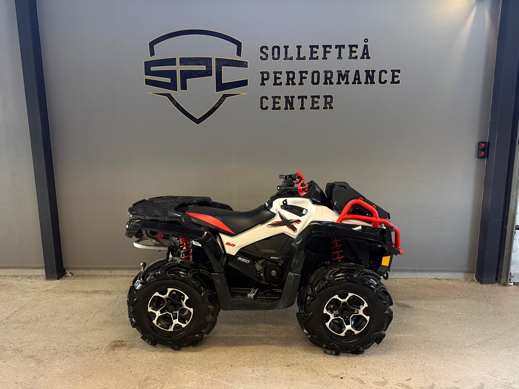 Can-Am Outlander XMR 650 / Lågmil / Finans