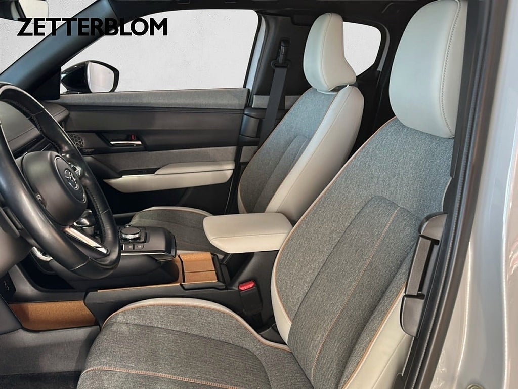 SUV Mazda MX-30 7 av 22