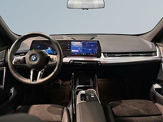 BMW X1 i xDrive30 M Sport Drag HuD 360° GPS H/K S/V-hjul – bild 8