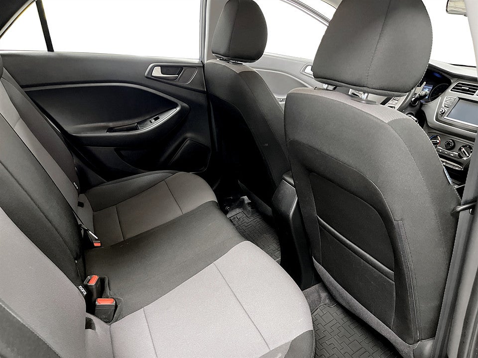 Bild på Hyundai i20 Comfort Premium 1.2 84hk B-KAMERA CARPLAY NYSERVAD