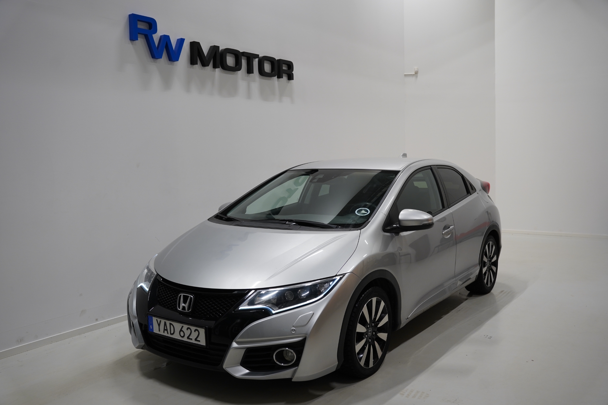Honda Civic 1.6 i-DTEC 120hk Lifestyle 2015, bild 2/35