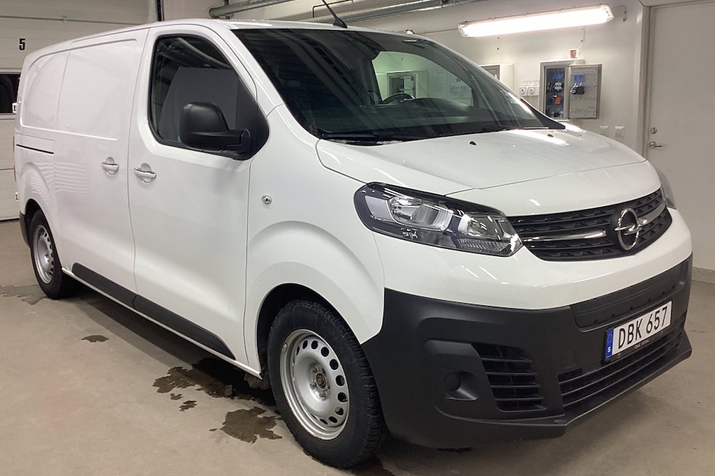 Opel Vivaro-e L2 75kwh Inredd B-Kamera 3-Sits CARPLAY MOMS