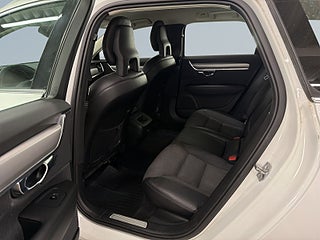 Volvo V90 D5 AWD Geartronic Business Advanced S&V-hjul/Drag/Pvärm – bild 13