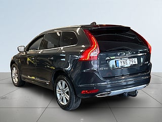 Volvo XC60 D4 AWD Aut Summum Skinn/Pano/BLIS/Kamera/Drag/Navi/Värm